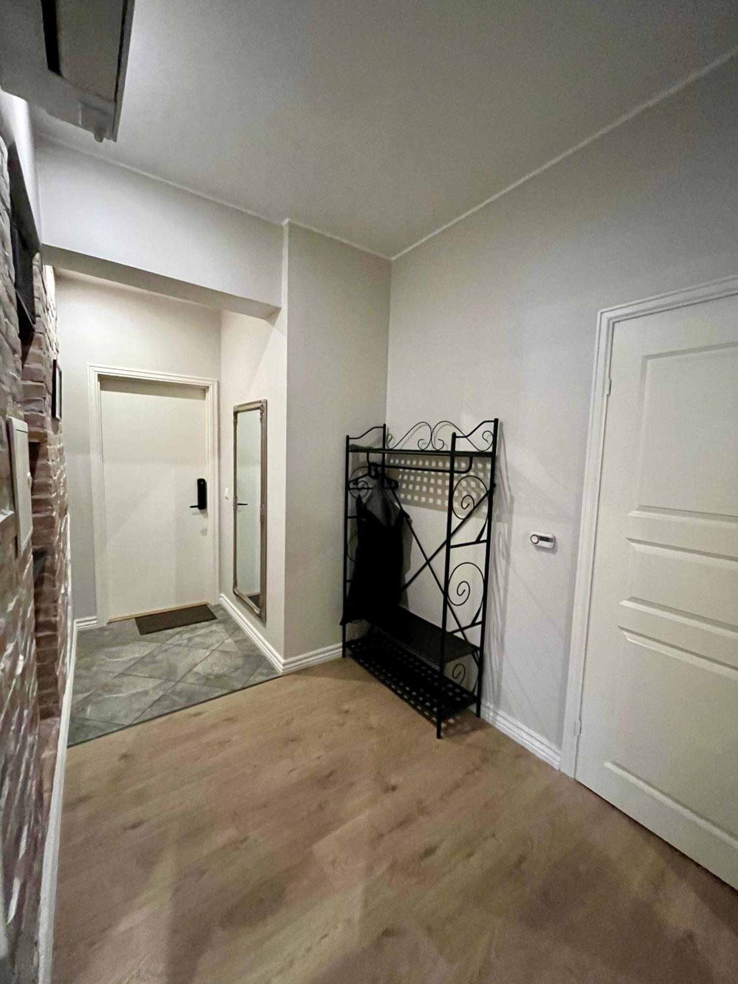 Old Town Apartment - Self Check In โวรู ภายนอก รูปภาพ